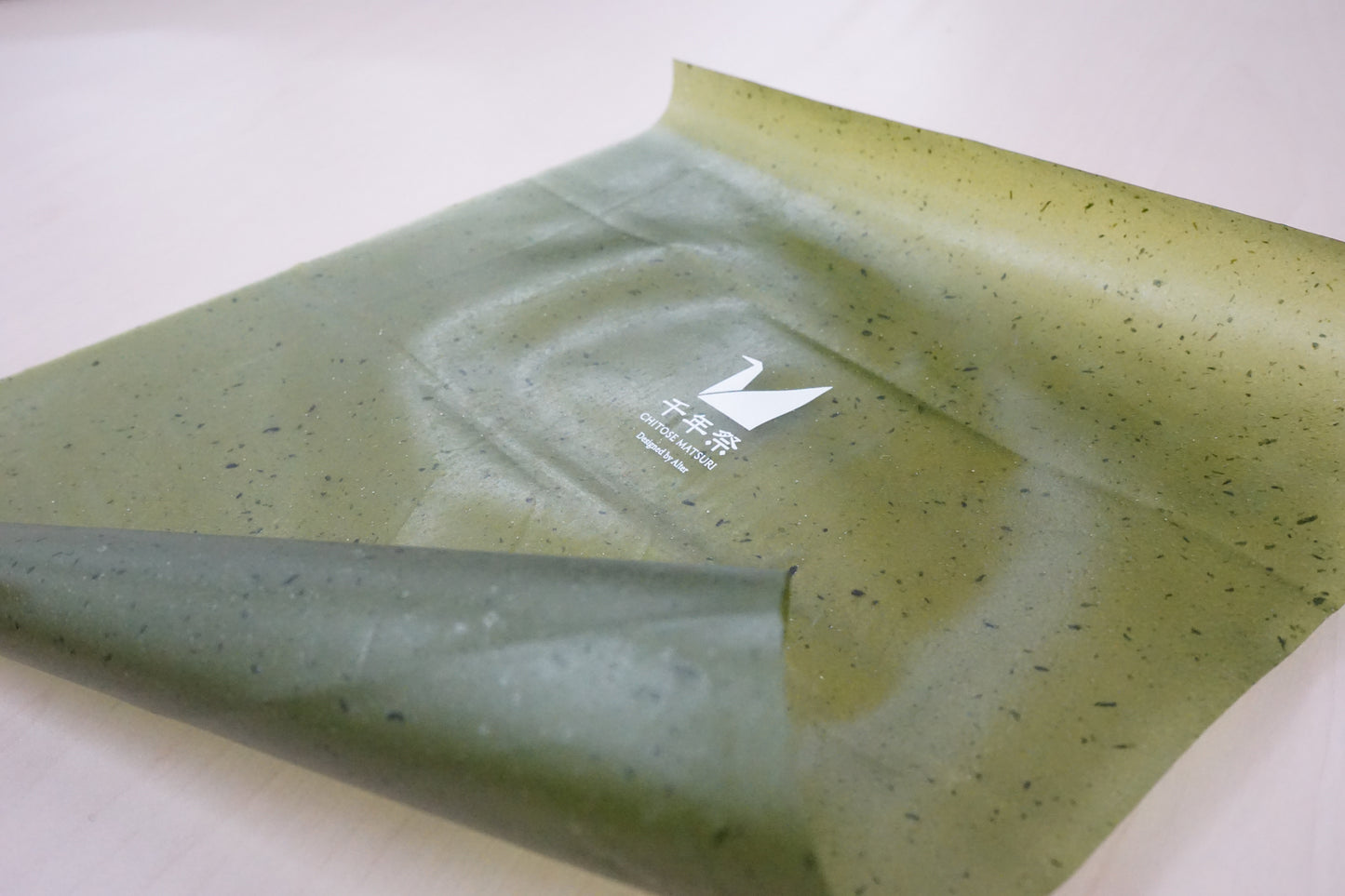 [Hyakunin Kumite] Algae bioplastic sheet